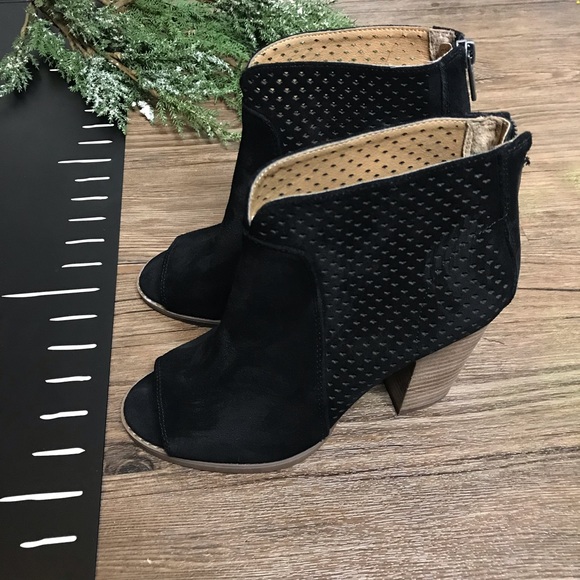 Lucky Brand Peep Toe Block Heel Lamia Booties - Picture 5 of 6